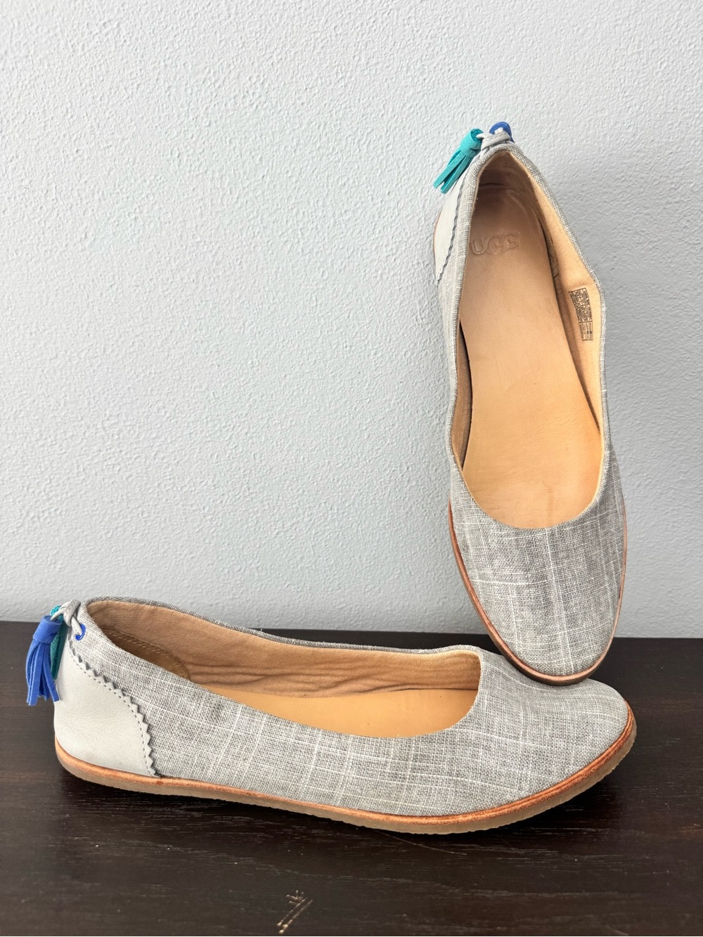 UGG Mesa Tassel Ballet Flats – Grey Linen & Leather – Size 8.5 Beachy chic flats